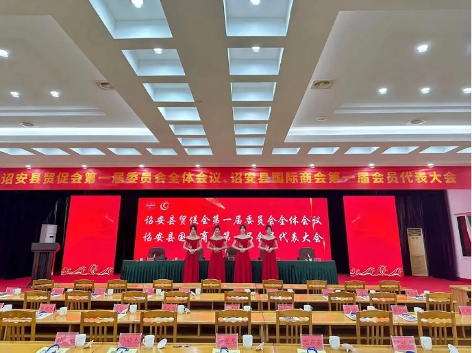 年会活动，为什么要专门的礼仪小姐