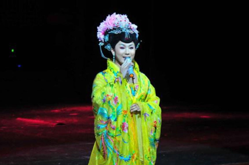 反串艺人表演