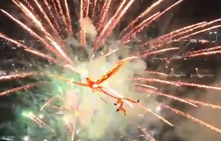 无人机龙凤呈祥表演